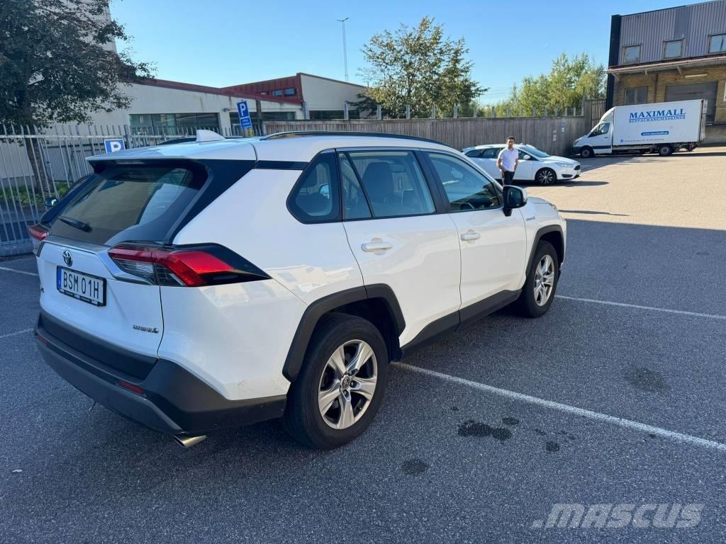 Toyota RAV-4 Otomobiller