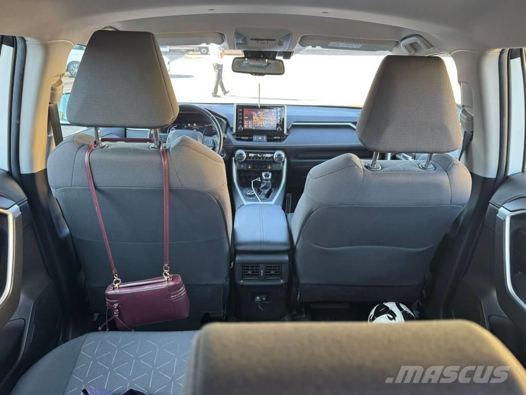 Toyota RAV-4 Otomobiller
