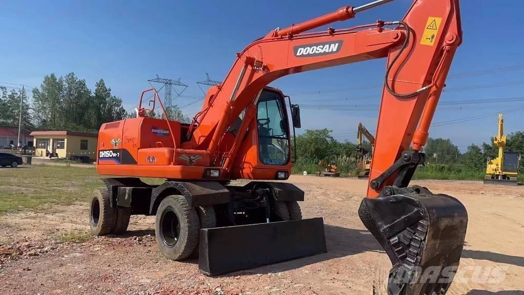 Doosan 150W-7 Lastik tekerli ekskavatörler