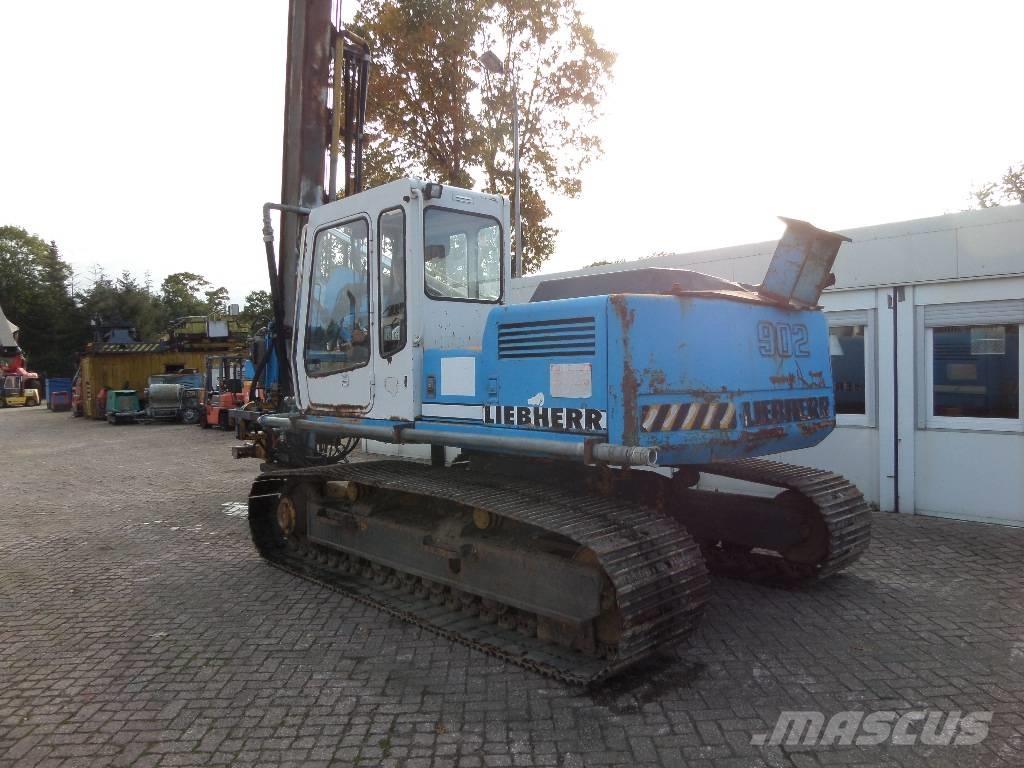 Liebherr R 902 Gezer sondaj kamyonları