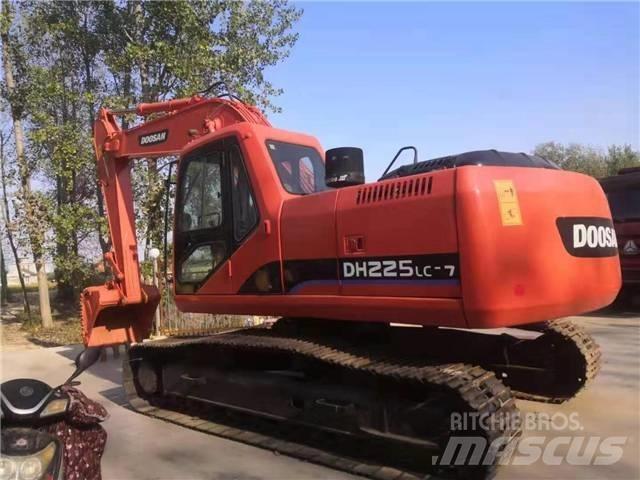 Doosan DH 225 LC-7 Paletli ekskavatörler