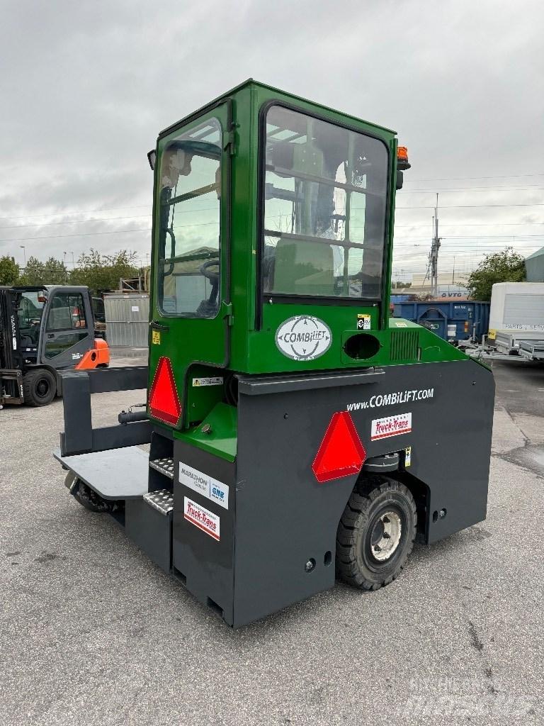 Combilift C4000ET 4 yönlü reach truck