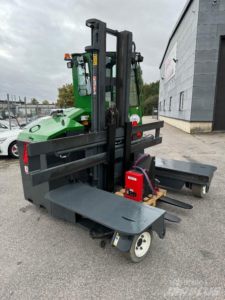 Combilift C4000ET 4 yönlü reach truck