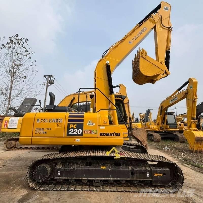 Komatsu PC 220-8 Paletli ekskavatörler