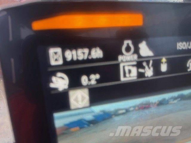 CAT 320 Paletli ekskavatörler