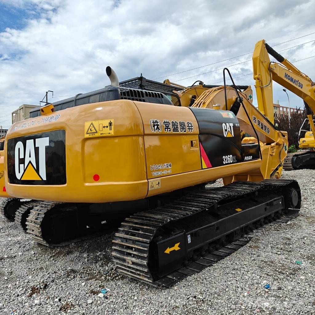 CAT 326D2 Paletli ekskavatörler