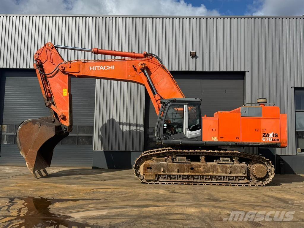 Hitachi ZX670LCH-3 Paletli ekskavatörler
