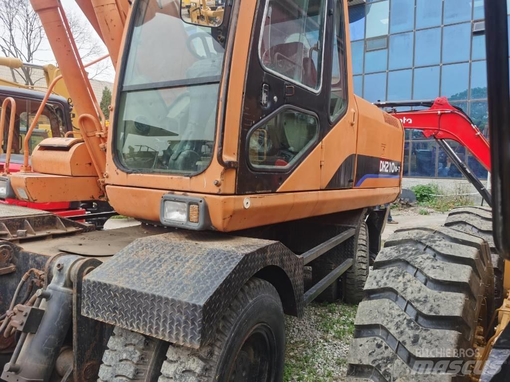 Doosan DH 210 W-7 Lastik tekerli ekskavatörler