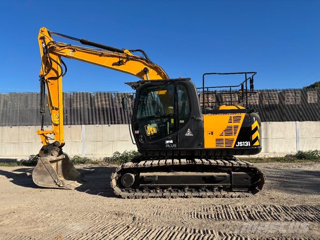 JCB JS 131 LC Paletli ekskavatörler