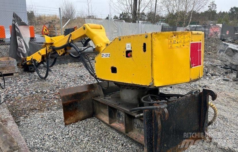 Brokk 330 Paletli ekskavatörler