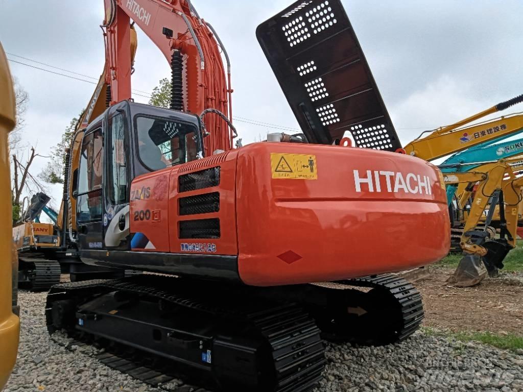 Hitachi ZX 200 Paletli ekskavatörler
