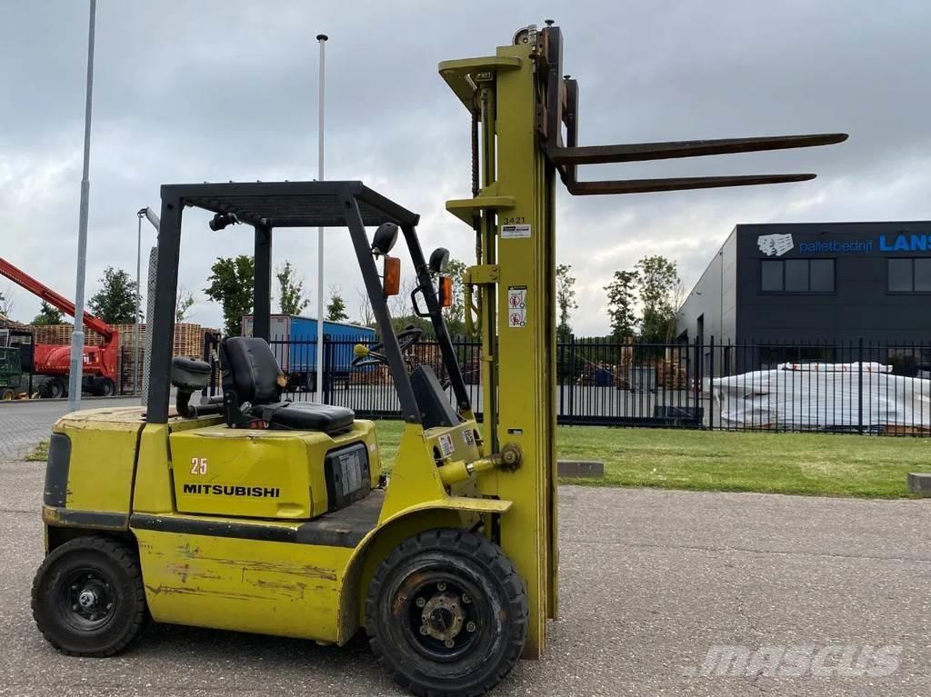 Mitsubishi FD25T Dizel forkliftler