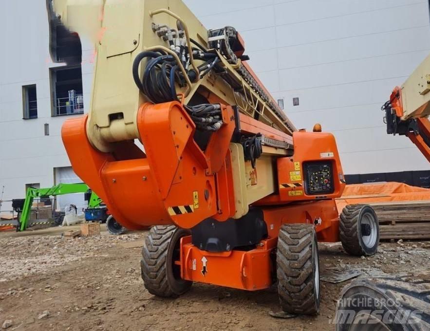 JLG 1250 AJP Körüklü personel platformları