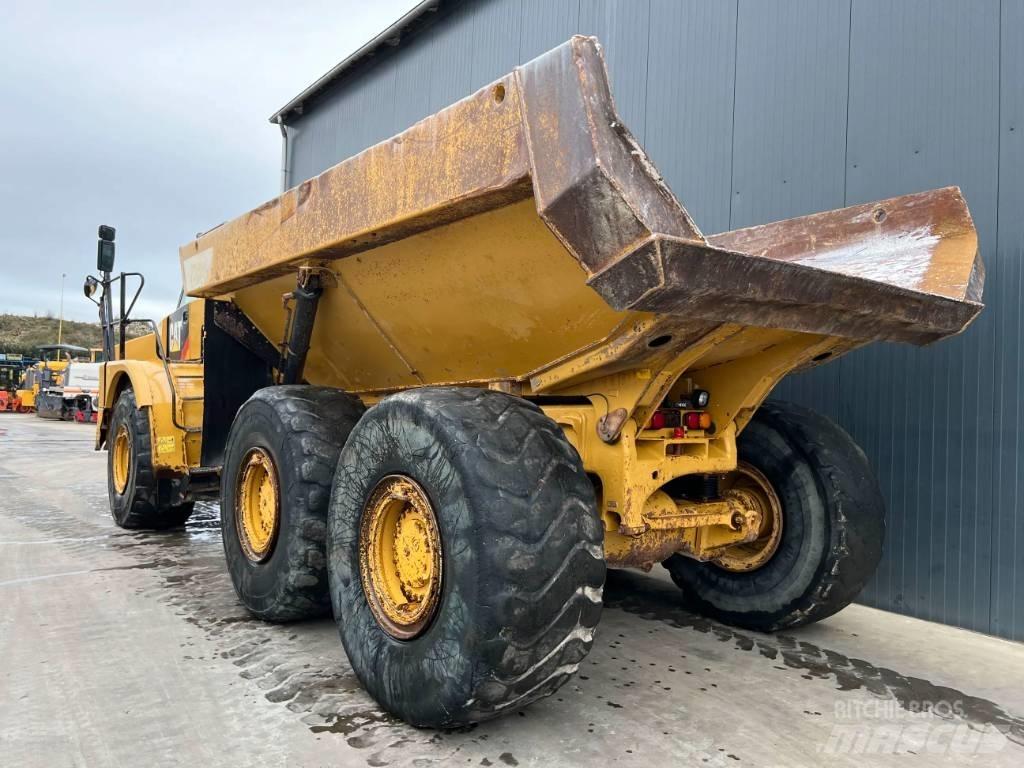 CAT 735B Belden kirma kaya kamyonu