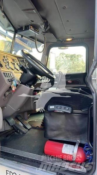 Peterbilt 388 Diger