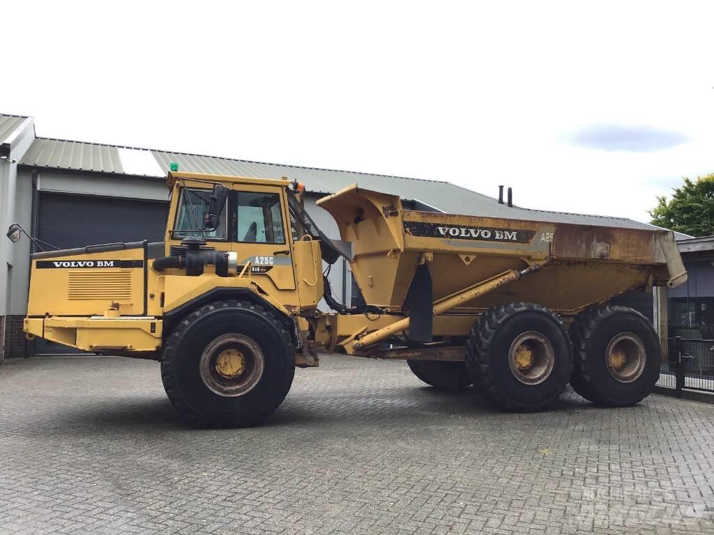 Volvo A 25 C Belden kirma kaya kamyonu