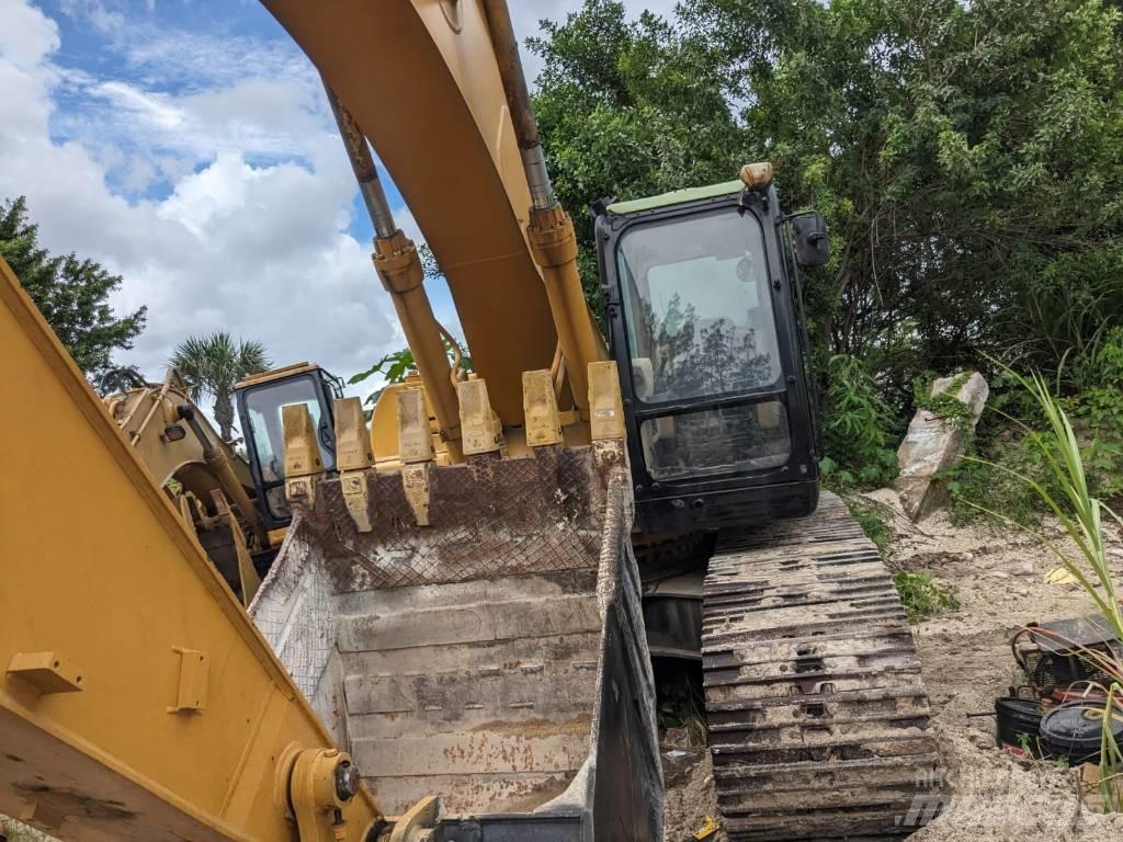 CAT 330 CL Paletli ekskavatörler
