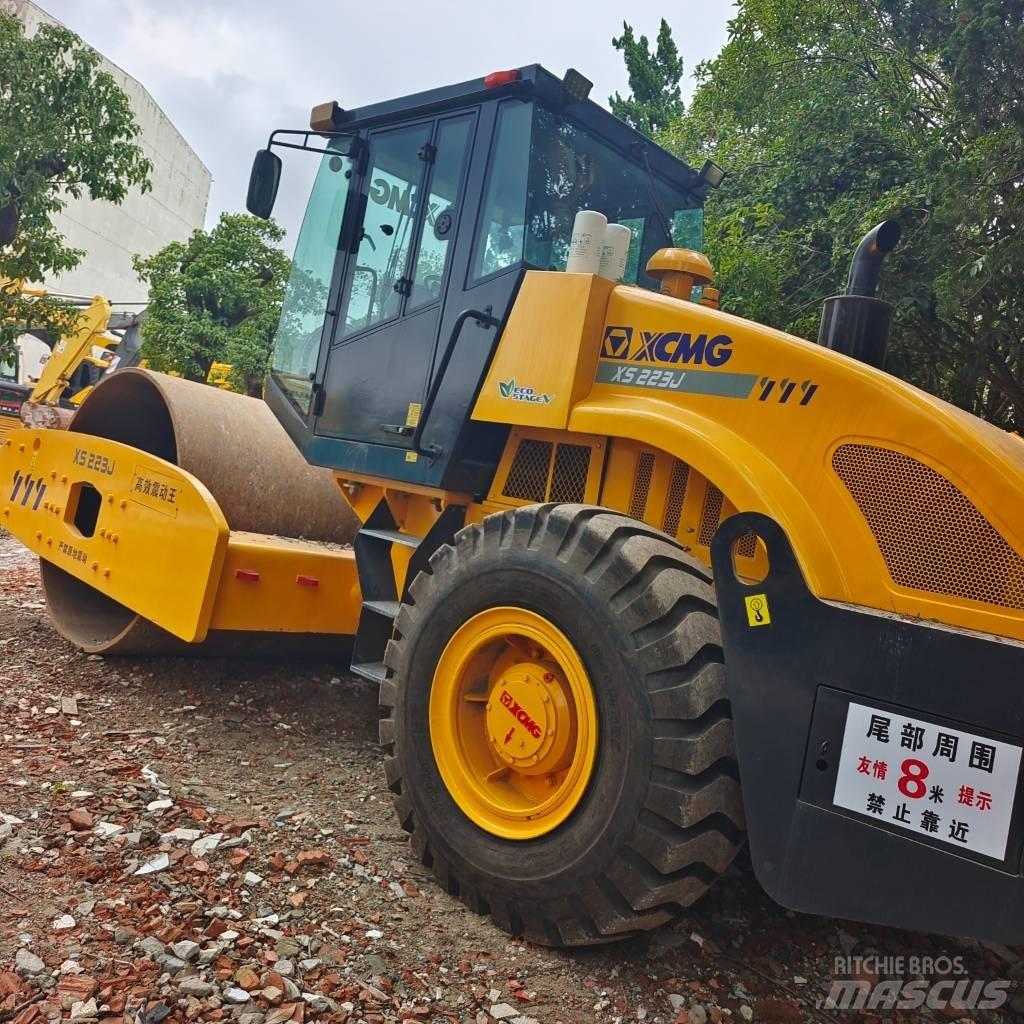 XCMG XS 223 J Tek tamburlu silindirler