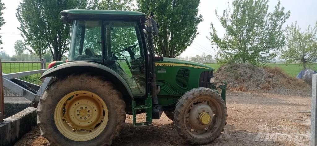 John Deere 5820 Traktörler