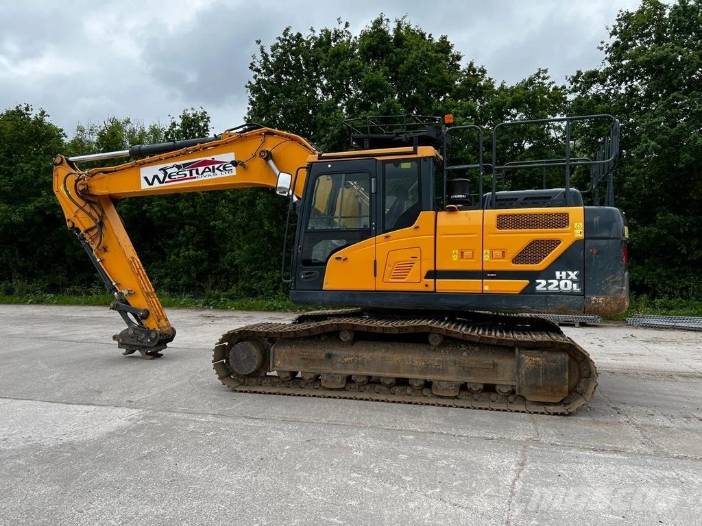 Hyundai HX 220 L Paletli ekskavatörler
