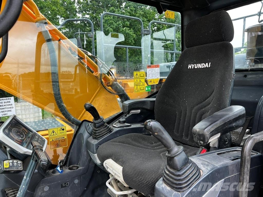 Hyundai HX 220 L Paletli ekskavatörler