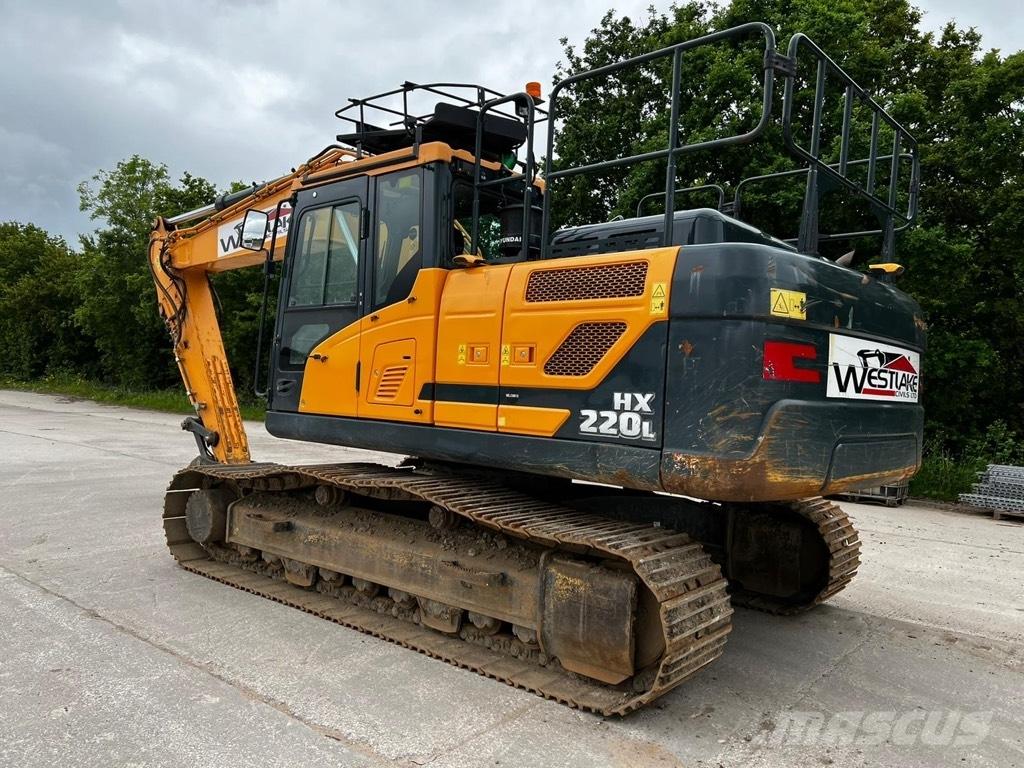 Hyundai HX 220 L Paletli ekskavatörler