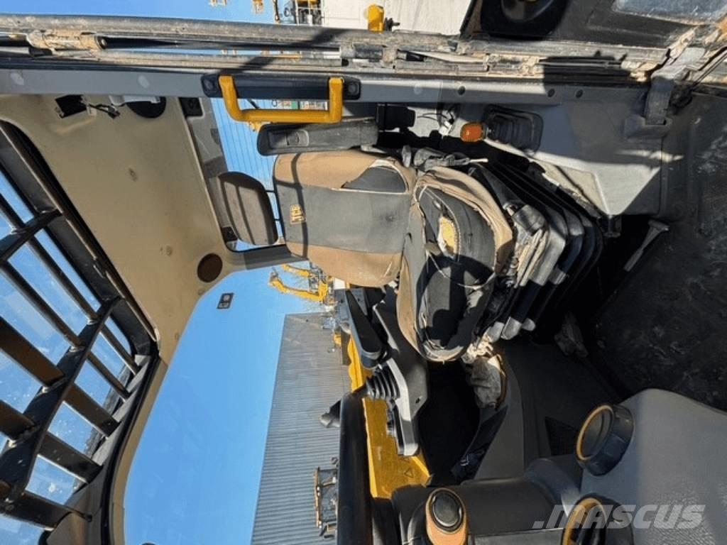 JCB 532-70 Tarimsal teleskopik yükleyiciler