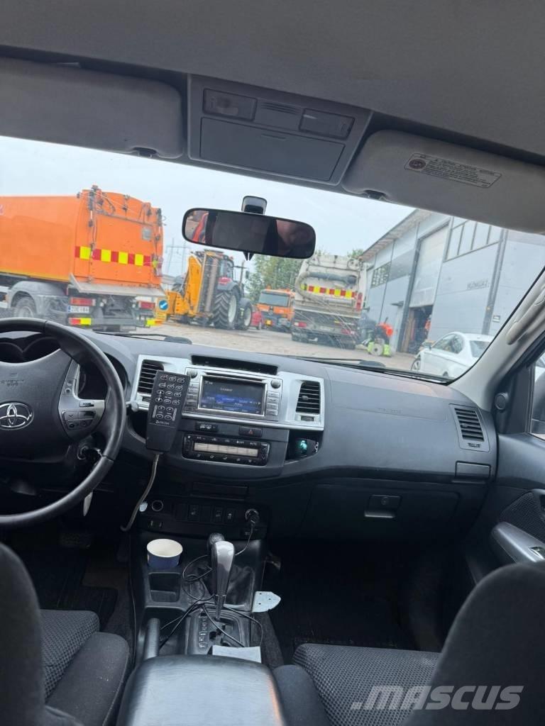 Toyota Hilux Belediye / genel amaçli araçlar