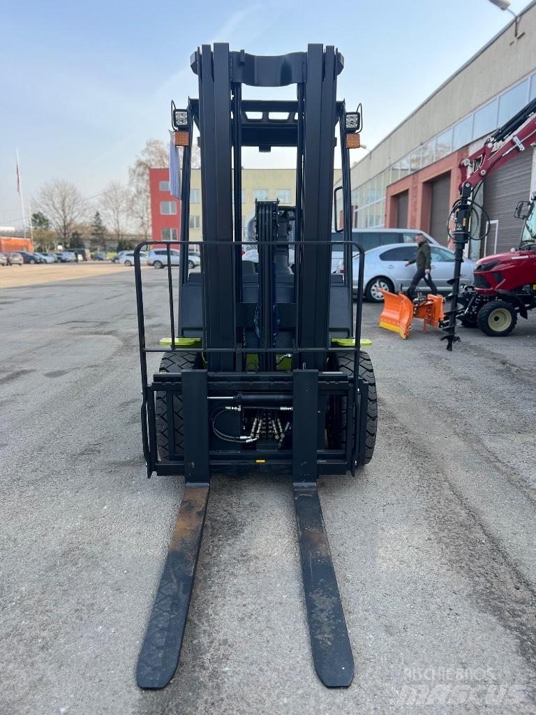 Clark S 30 L LPG'li forkliftler