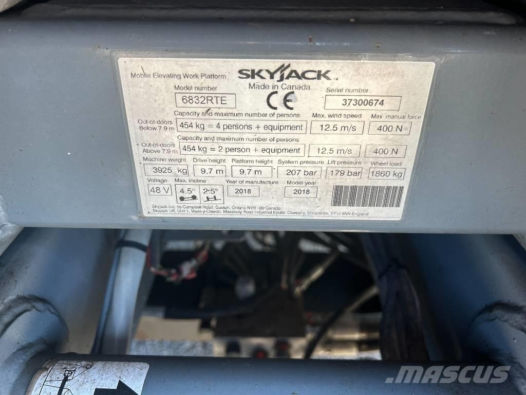 SkyJack SJ 6832 RTE Makasli platformlar