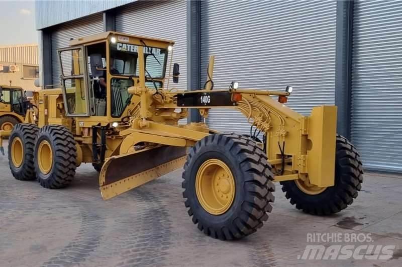 CAT  140G Greyderler