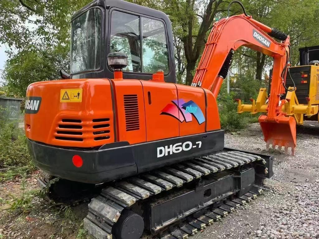 Doosan DH 60-7 Mini ekskavatörler, 7 tona dek