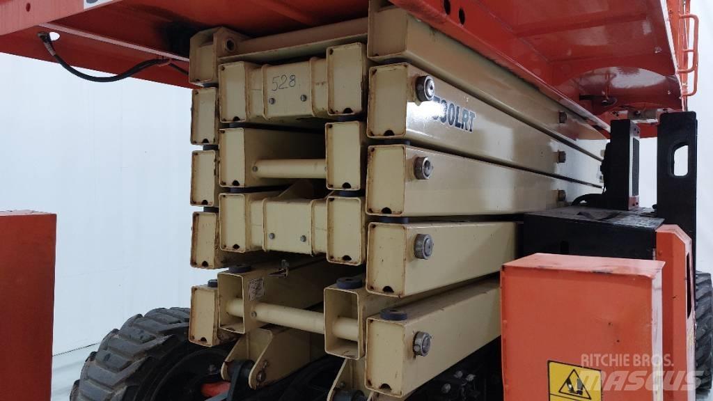 JLG 530 LRT Makasli platformlar