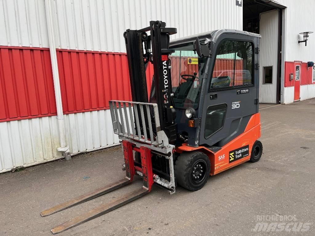 Toyota 8 FBMKT 30 Elektrikli forkliftler