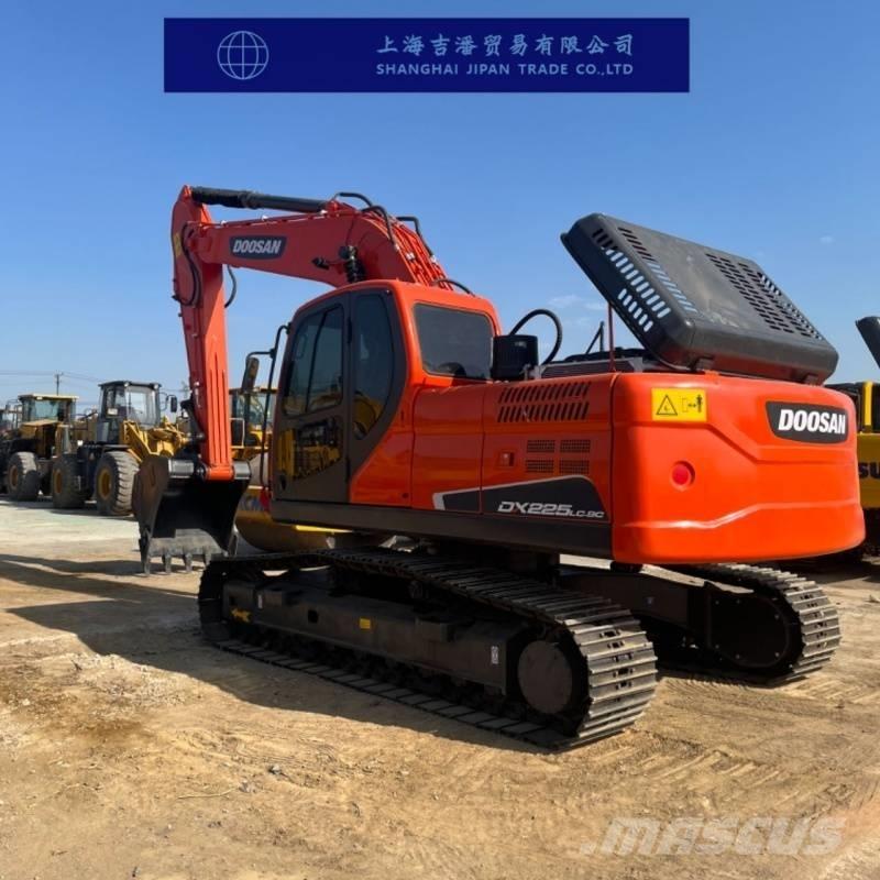Doosan DX 225 Paletli ekskavatörler
