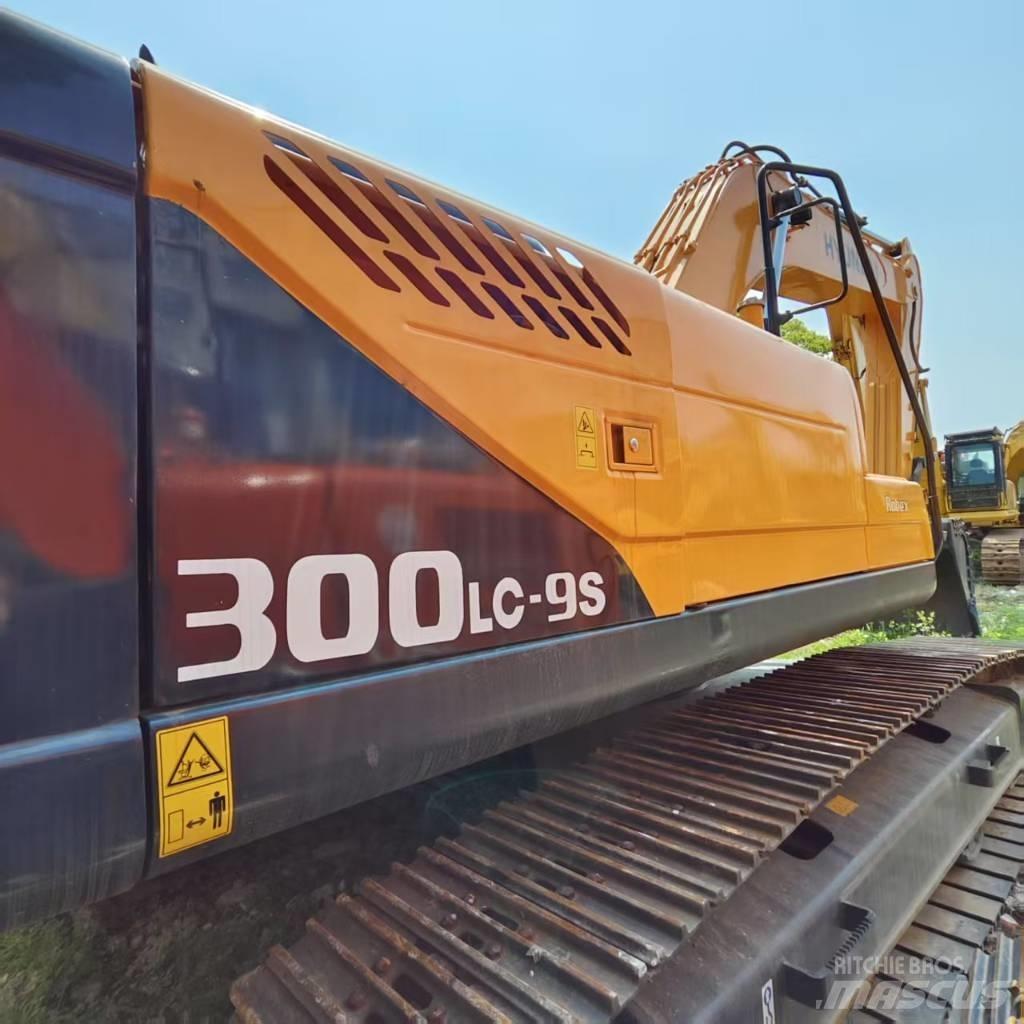 Hyundai Robex 300 LC Paletli ekskavatörler
