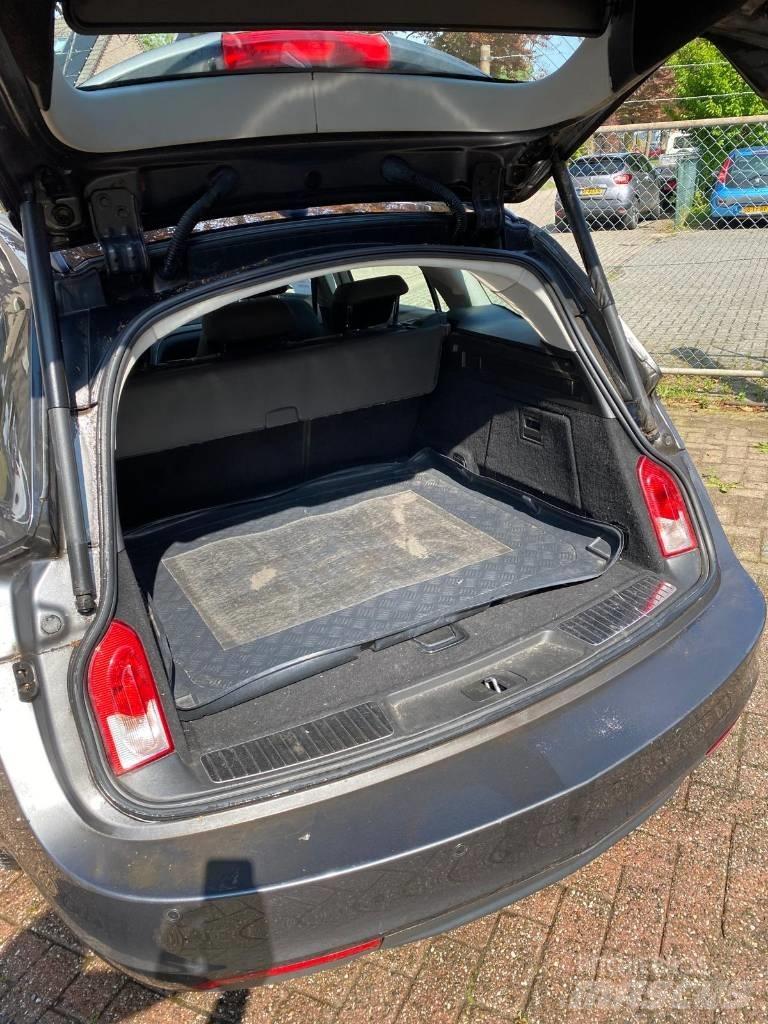 Opel Insignia Otomobiller
