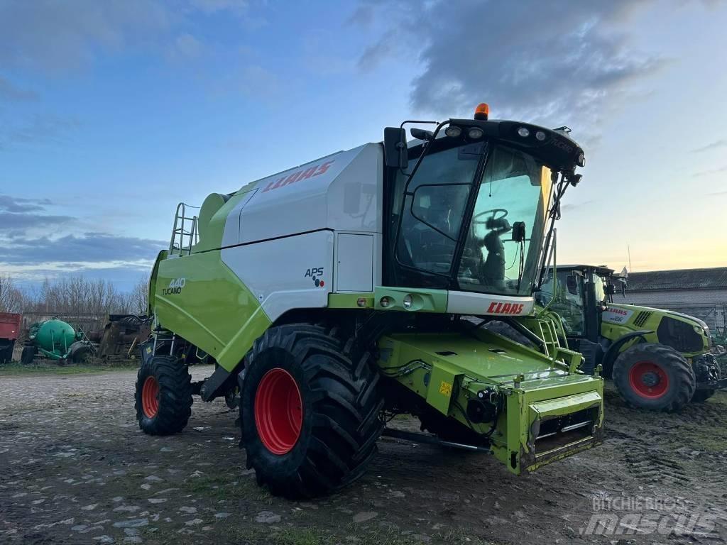 CLAAS Tucano 440 Biçerdöverler