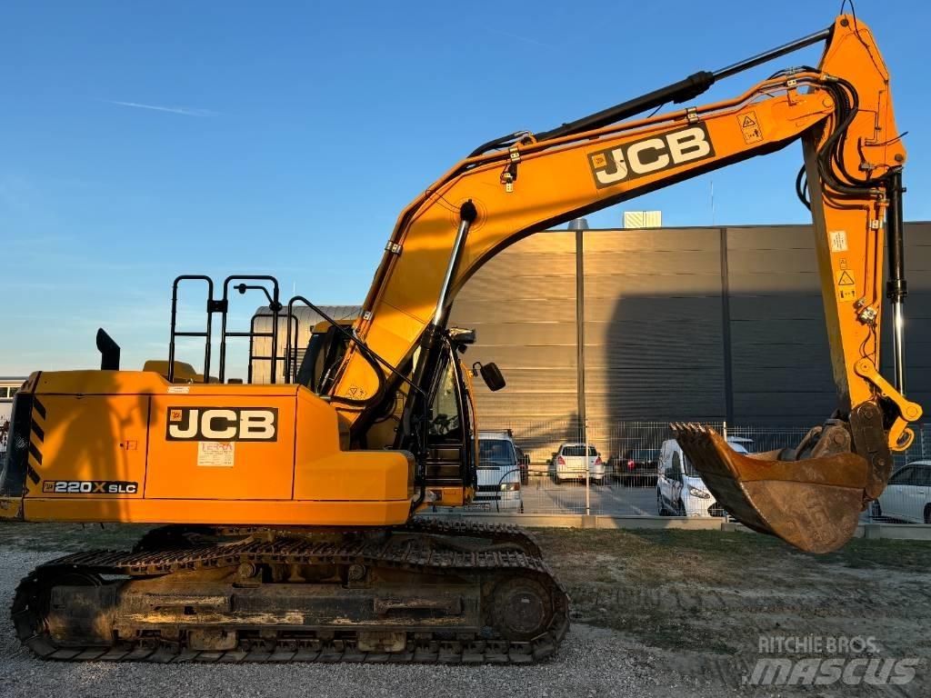 JCB 220 Paletli ekskavatörler