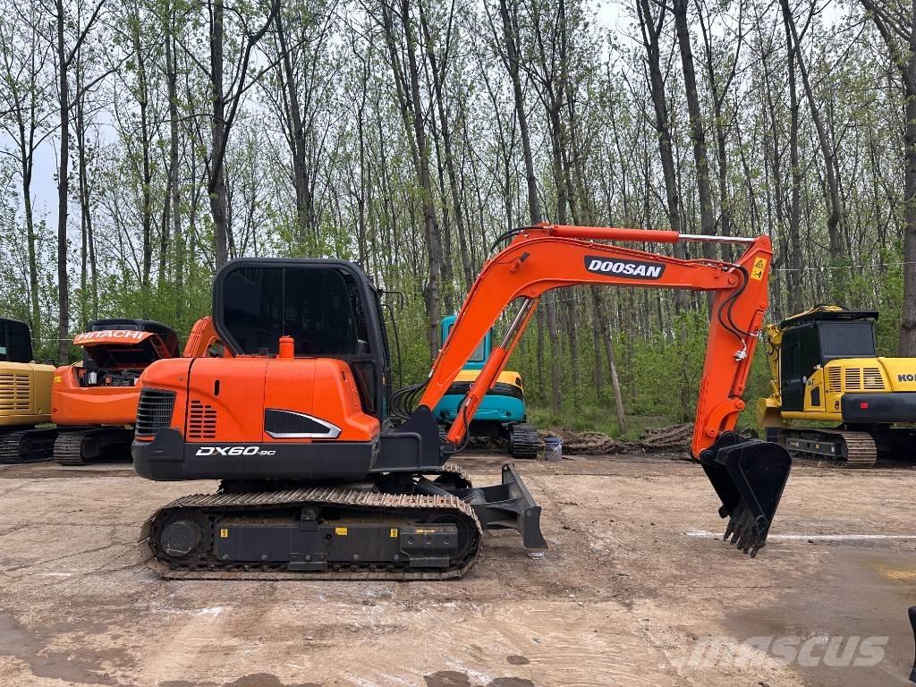 Doosan DX60 Paletli ekskavatörler