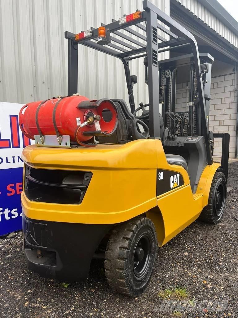 CAT GP30NT LPG'li forkliftler