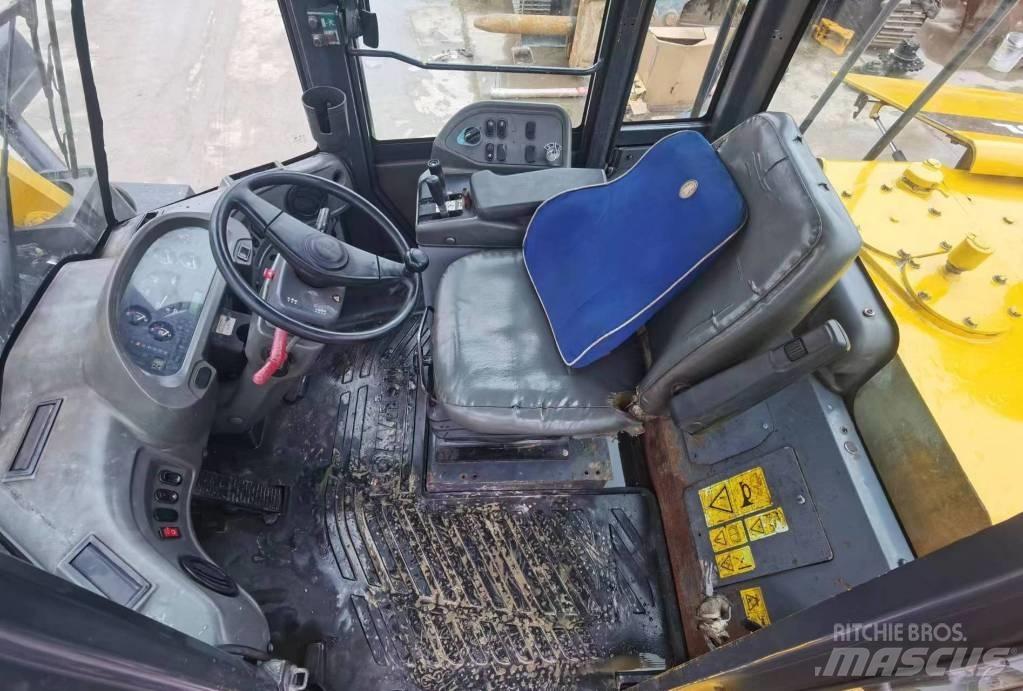 Komatsu WA 380 Tekerlekli yükleyiciler