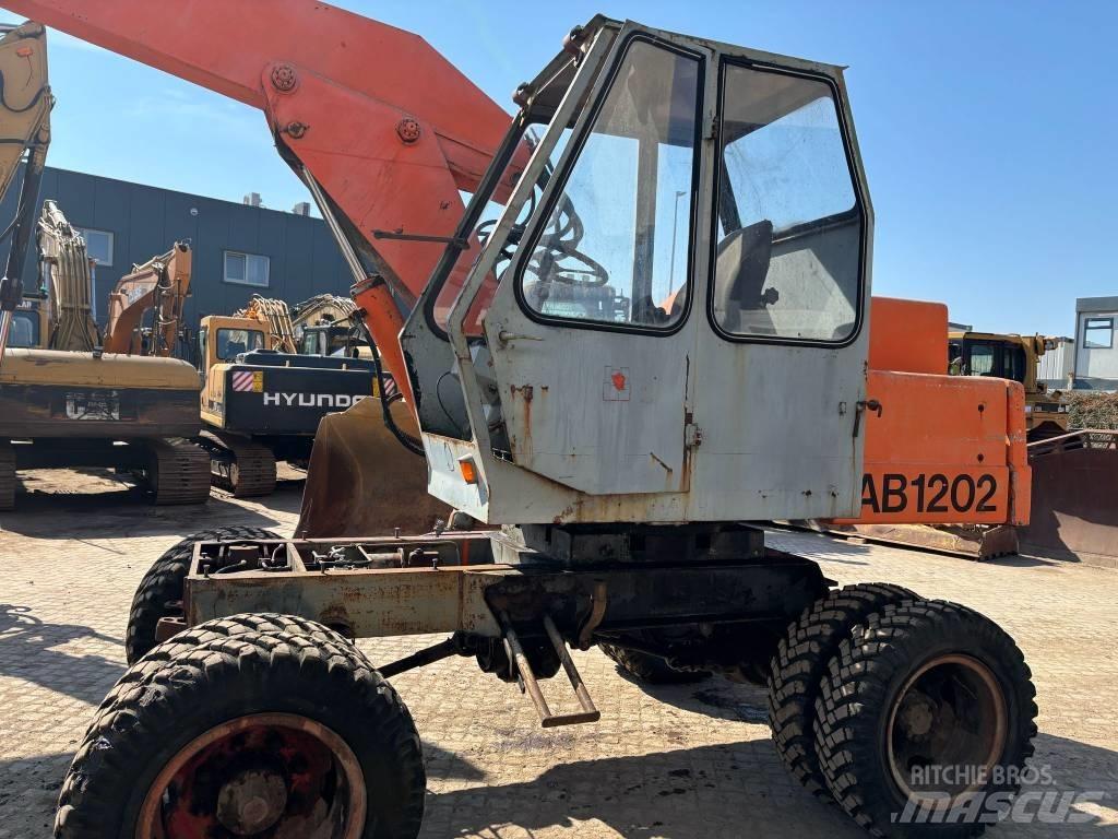 Atlas 120.2E Lastik tekerli ekskavatörler