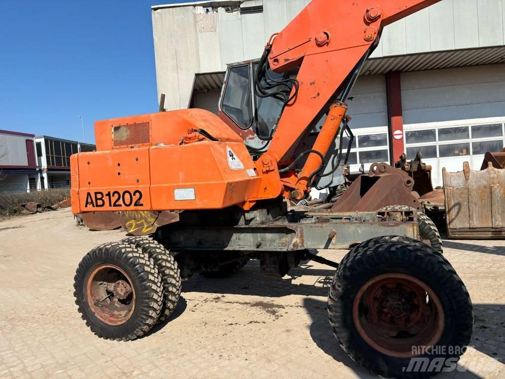 Atlas 120.2E Lastik tekerli ekskavatörler