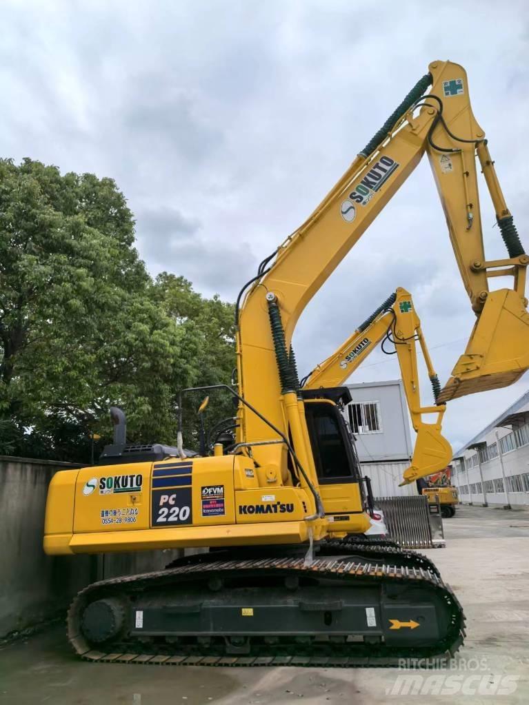 Komatsu PC 220-8 Paletli ekskavatörler
