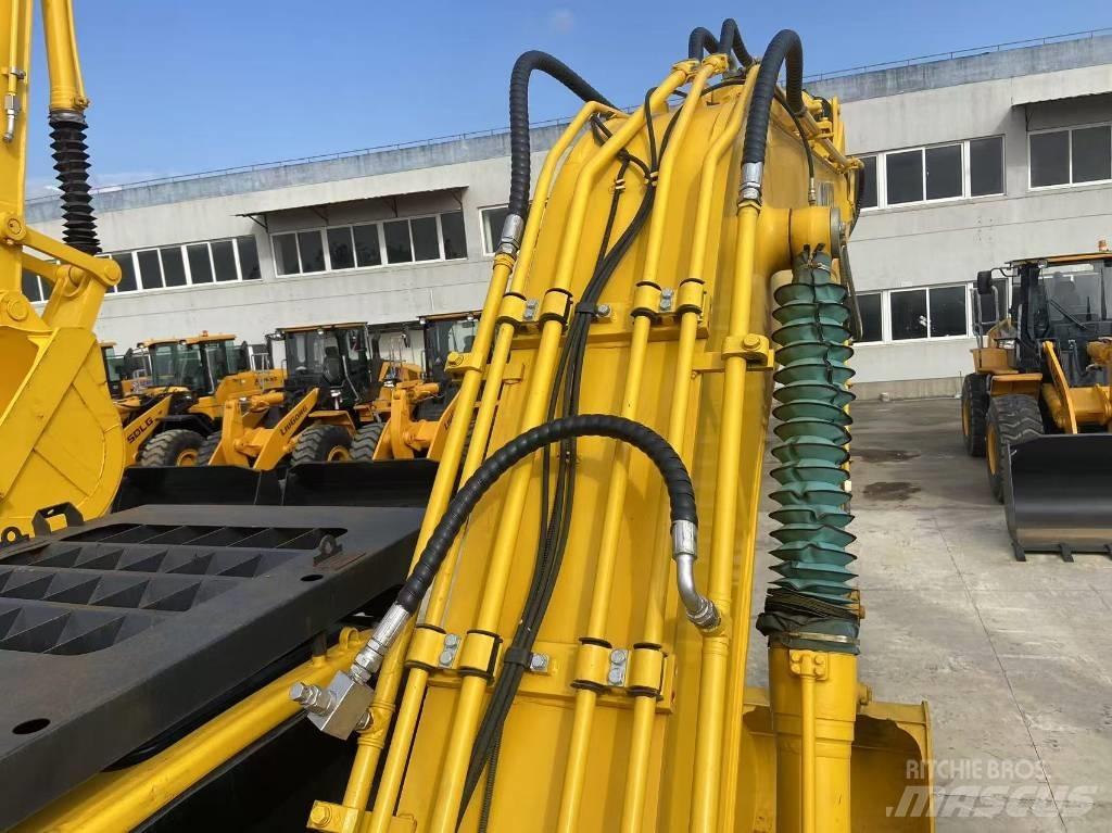 Komatsu PC 220-8 Paletli ekskavatörler
