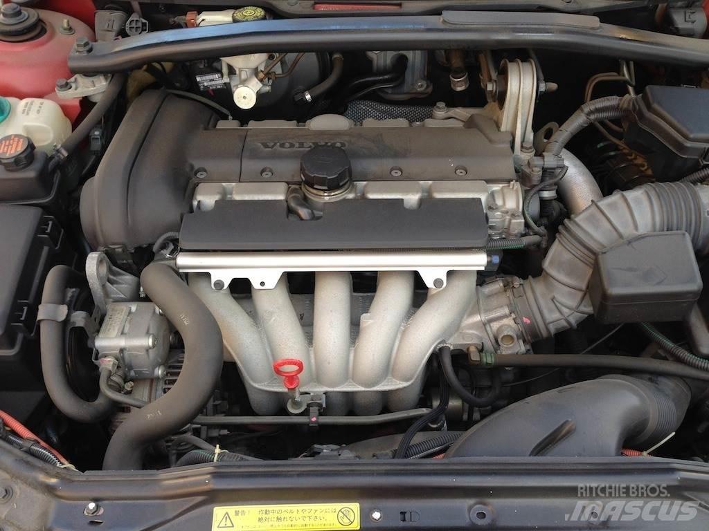 Volvo LA-SB5244W Otomobiller