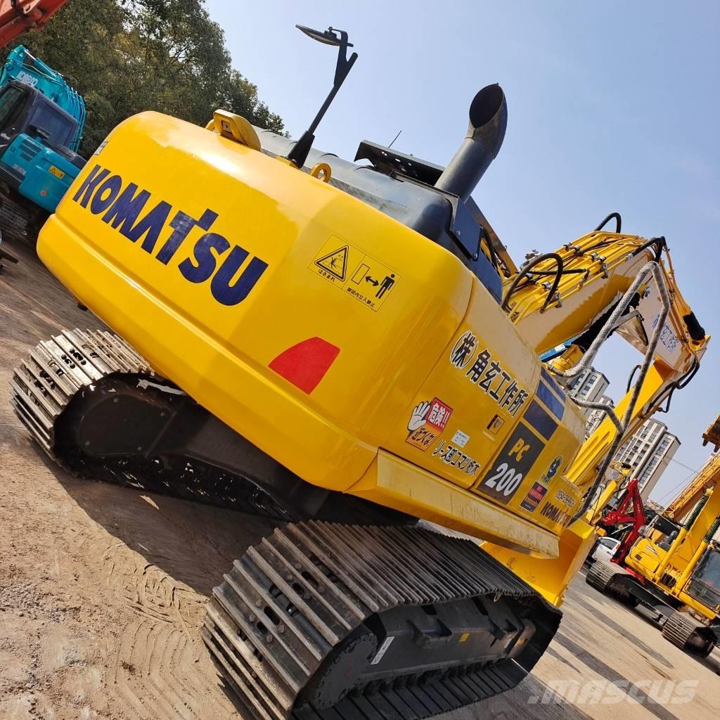 Komatsu PC 200-8 Paletli ekskavatörler