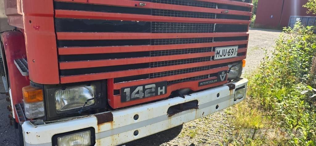 Scania 142 H Itfaiye araçlari