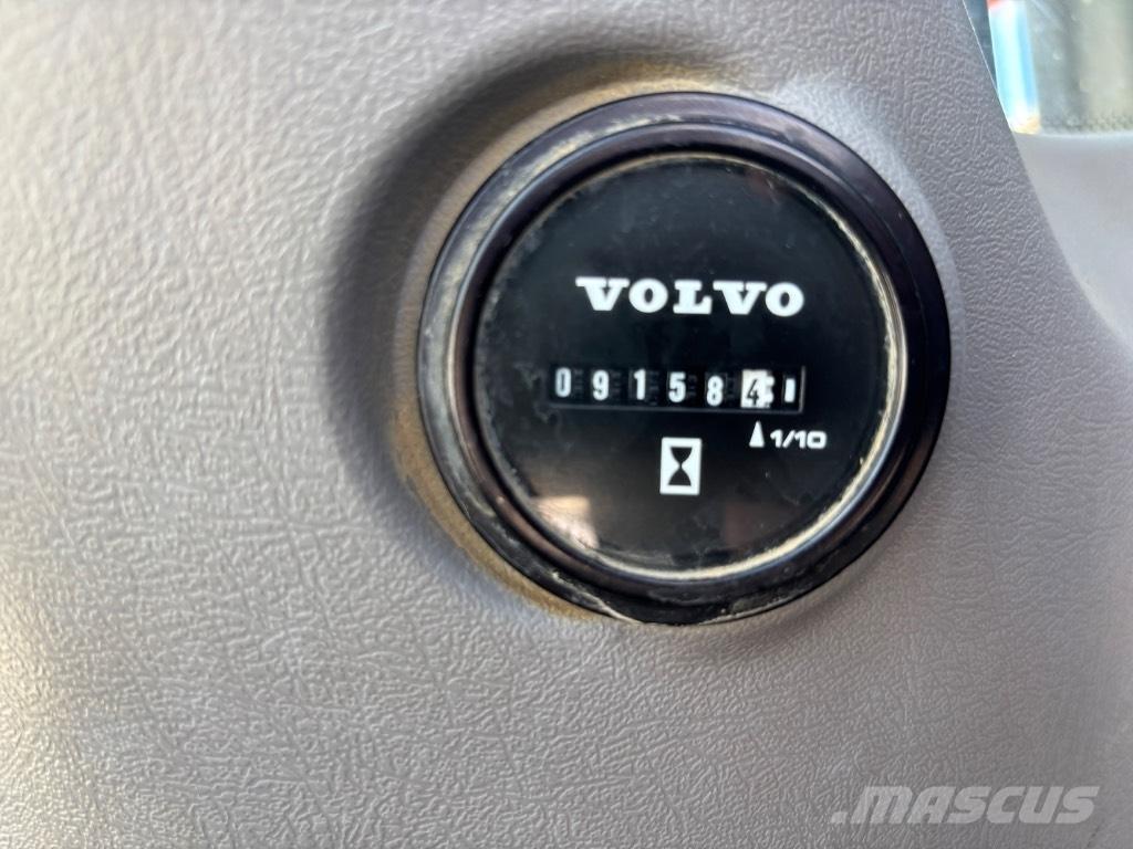 Volvo EC 140 EL Paletli ekskavatörler